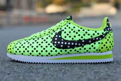 chaussure nike classic cortez nylon 09 pour homme chaussure nike classic cortez nylon 09 pour homme